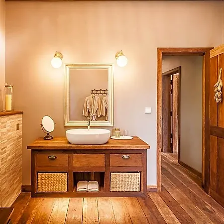 Serene Garden - Luxury Serviced Pool Villa