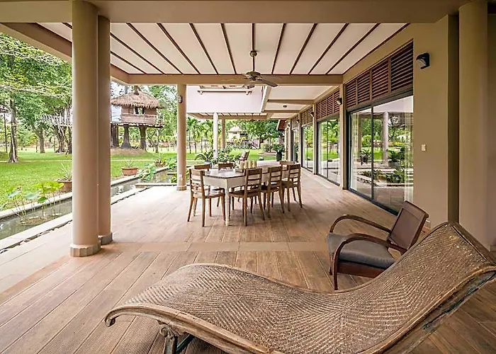 酒店 Serene Garden - Luxury Serviced Pool 暹粒