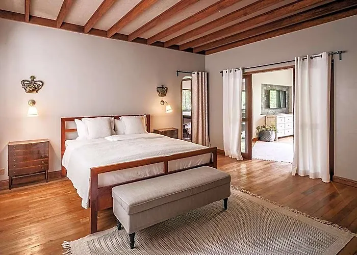 Serene Garden - Luxury Serviced Pool 酒店 5*