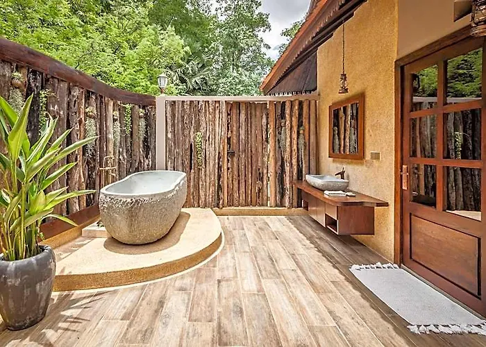 酒店 Serene Garden - Luxury Serviced Pool 5*